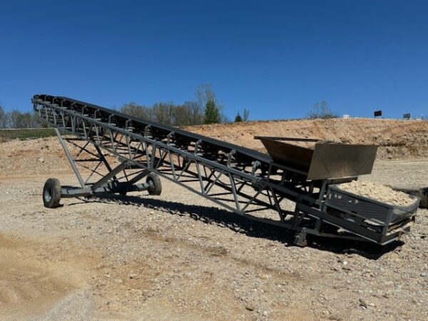 PATRIOT 30"X50' HYDRAULIC DRIVEN RADIAL STACKER