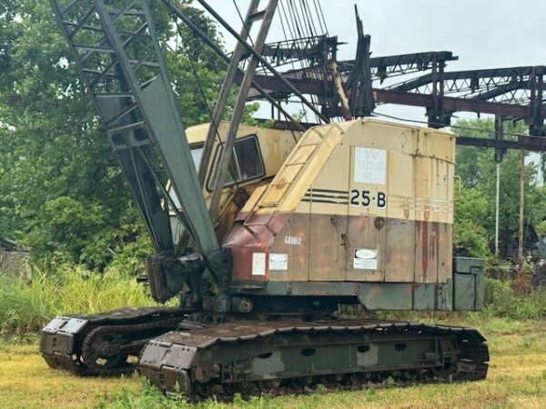 BUCYRUS ERIE 25B HD CRANE W/ 70' ANGLE BOOM