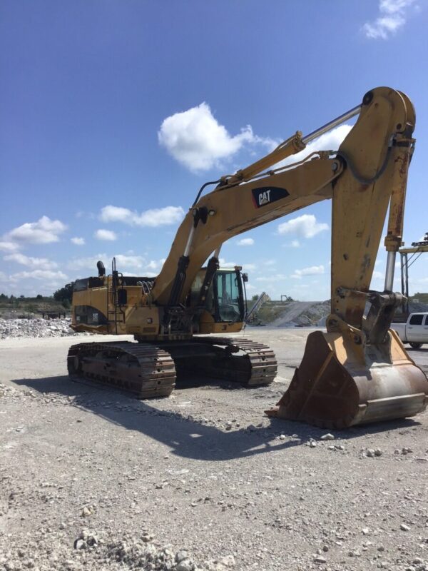 (2008) Cat 365CL WITH 72", 4-SHANK ROCK BUCKET & VG UNDERCARRIAGE - Image 2