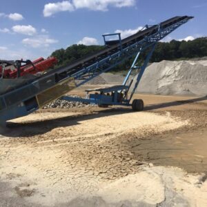 CROSS-TECH 36"X80' SELF-CONTAINED DIESEL RADIAL STACKER W/ 2548 HRS ON DEUTZ ENGINE