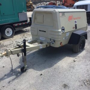 (2006) INGERSOL-RAND P185 PORTABLE/TOWABLE AIR COMPRESSOR W/ 82 HOURS