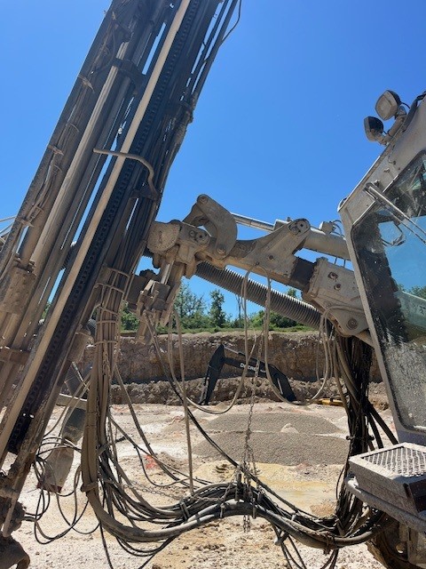 (2013) FURUKAWA 1500EDII ROCK DRILL w/ 8100HRS & 3250 IMPACT HRS - Image 2