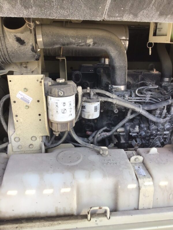 (2006) INGERSOL-RAND P185 PORTABLE/TOWABLE AIR COMPRESSOR W/ 82 HOURS - Image 3